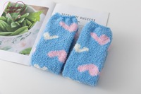 Chaussettes hautes en polaire corail à motif cœur jacquard épais, chaudes et douces en mélange de coton, pour femmes
