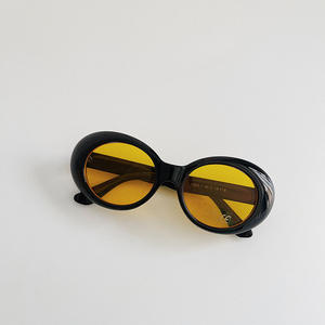 Z3-1303-1 Gafas de sol para niños, montura ovalada de PC, protección UV400, tipo 3 lentes, estilo urbano unisex - Product Image 1