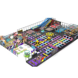 Parc de trampolines intérieur surdimensionné personnalisé pour adultes et enfants, équipé de balles élastiques transparentes, de toboggans Devil Slides et d'éléments électroniques - Product Image 4