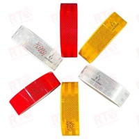 Cintas Adhesivas de Seguridad Retroreflectantes Personalizadas de 5.08CM con Borde Sellado, Color Amarillo, Certificación E8 104R, para Camiones