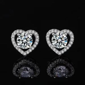 Pendientes de plata de primera ley con forma de corazón para mujer, aretes pequeños, plata esterlina 925, oro de 18 quilates, 18K, Diamante Blanco, moissanita - Product Image 5
