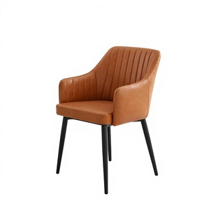Chaise de salle à manger en cuir haut de gamme, <span class=keywords><strong>fauteuil</strong></span> rembourré avec pieds en métal, dossier incurvé pour la maison, l'hôtel, le restaurant - Product Image 1