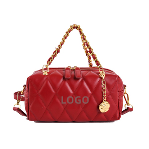 <span class=keywords><strong>Sac</strong></span> Boston matelassé à motif losanges pour <span class=keywords><strong>femme</strong></span> avec chaîne dorée, logo personnalisé, style de luxe, <span class=keywords><strong>sac</strong></span> à bandoulière - Product Image 1