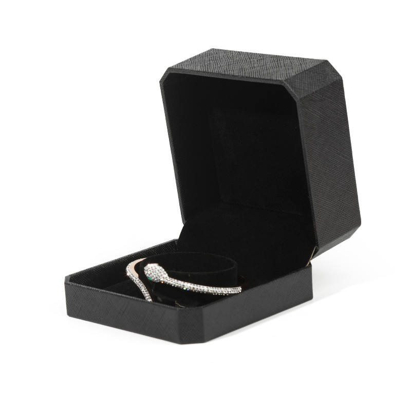 Boîte à bracelet noir
