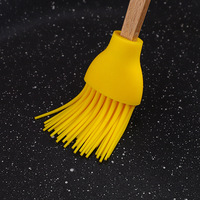 Mini ensemble de poignées en bambou pour enfants en silicone coloré, grattoir, brosse à huile, petite pelle, outils de cuisson de cuisine