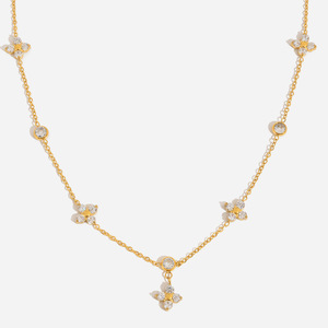 Collier Trèfle à Quatre Feuilles en Zircon avec Chaîne Dorée pour Femme – Bijou Fin à Porter au Quotidien, Pendentif Fleur avec Sertissage Griffe - Product Image 1