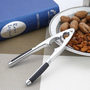 Pinzas para nueces de aleación de zinc, herramienta de cocina para romper castañas y avellanas - Product Image 1