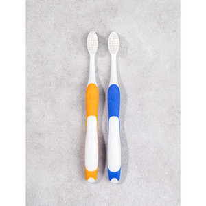 Juego de 2 cepillos de dientes infantiles de cerdas suaves para el cuidado dental - Product Image 1