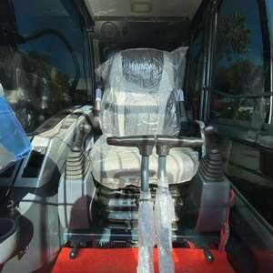 Excavatrice lourde d'occasion Hyundai 305LC-9T avec moteur Cummins, faible nombre d'heures, 90% neuve, 30 tonnes, avec godet de 1,38 m, modèle 2024 - Product Image 5