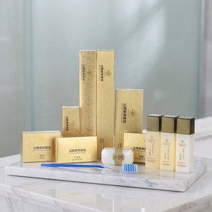 Ensemble d'articles de toilette de <span class=keywords><strong>luxe</strong></span> écologiques pour hôtels - Produits de fournisseurs premium pour hôtels soucieux de l'environnement - Product Image 1