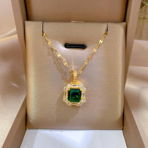 Collar de diamantes completos de circón de oro auténtico Micro pavé de lujo para mujer, nueva cadena de acero de clavícula Titan, collares colgantes de moda - Product Image 1
