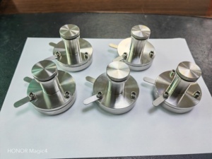 Testeur de cellules d'essai fendu de cellule de pièce de monnaie à deux électrodes pour l'analyse in situ XRD des matériaux d'électrode de l'essai de batterie rechargeable - Product Image 4