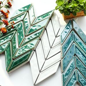 Tuiles de mosaïque en céramique brillantes émaillées vertes, bleues et blanches en <span class=keywords><strong>chevron</strong></span> pour crédence murale, accent, cuisine, salle de bain, douche, fabriquées à Foshan - Product Image 1