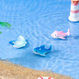 Lindas Figuras de Animales Marinos en Miniatura de Tiburón, Delfín y Rayo, Adornos de Resina para Acuarios, Terrarios de Musgo y Decoración de Peceras - Product Image 3