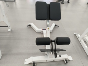 Chaise romaine réglable en acier et métal avec logo personnalisé pour l'<span class=keywords><strong>hyperextension</strong></span>, idéale pour la <span class=keywords><strong>musculation</strong></span> et l'entraînement à domicile - Product Image 4