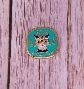 Customized Lapel Pins Cute Cat Pin Badge Silk Screen Printing Enamel Pin