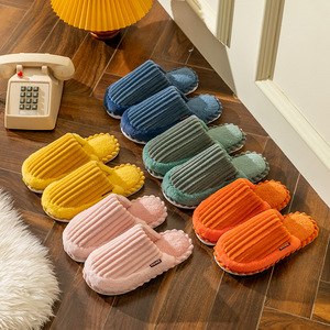 Nouvelles pantoufles chaudes d'automne-hiver en peluche et coton pour intérieur et extérieur, avec logo personnalisé, antidérapantes, à semelle épaisse et amortissante, pour hommes, femmes et couples. - Product Image 3