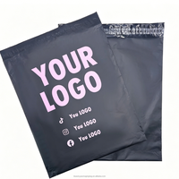 Sacs d'expédition noirs mats avec LOGO personnalisé, enveloppes polyvalentes à adhésif puissant, sacs d'expédition en plastique pour l'emballage de vêtements e-commerce