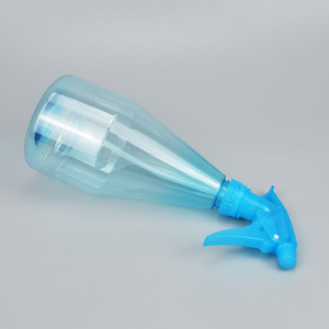 Botella de Spray para Mascotas de 750 ml con Pistola de Agua, Regadera para Jardinería Doméstica - Product Image 1