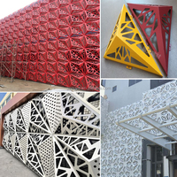 Panneau décoratif moderne en alliage d'aluminium perforé 3D géométrique découpé au laser pour mur extérieur de bâtiment et centre commercial