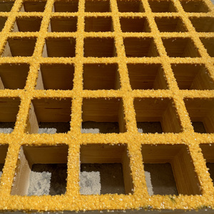 En tant qu'usine source, nous personnalisons la production de divers réseaux en PRF pour répondre aux besoins particuliers - Product Image 3