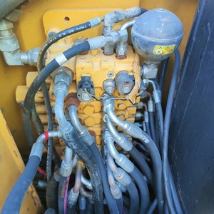 รถขุด CAT 305.5 มือสอง รถขุดขนาด 5.5 ตัน มีสินค้าในสต็อก รถขุดตีนตะขาบ เครื่องจักรไฮดรอลิก ราคาถูก - Product Image 6