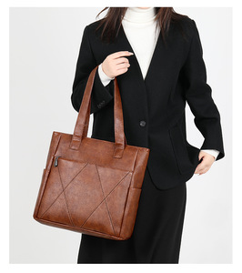 Designer New Fashion Trends Women Luxury Handbag Wholesale Custom PU Leather Large Capacity Ladies Tote <b>Bag</b> - Product Image 4
