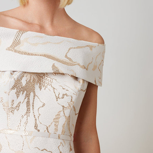 Abito da sera elegante e lussuoso da <span class=keywords><strong>donna</strong></span>, colore avorio champagne, con ricami floreali in broccato, modello a trapezio, lungo fino ai piedi, con logo personalizzato. - Product Image 3