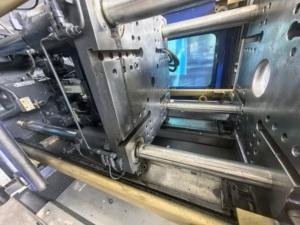 Machine de moulage par <span class=keywords><strong>injection</strong></span> de plastique horizontale hybride d'occasion Haitian 60 tonnes MA600 avec servomoteur d'origine, haute vitesse, <span class=keywords><strong>prix</strong></span> usine - Product Image 4