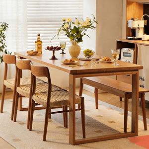 Juego de mesa y sillas de comedor Mobius de madera de cerezo nórdico, 4 piezas, rectangular, de madera maciza para comedor - Product Image 1
