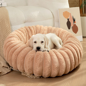 2025 nouveau gros en peluche <span class=keywords><strong>moelleux</strong></span> mignon chat <span class=keywords><strong>chien</strong></span> beignet lit pour grand <span class=keywords><strong>chien</strong></span> chaud animal calmant lits lavable chat tapis <span class=keywords><strong>coussin</strong></span> pour animaux de compagnie - Product Image 1