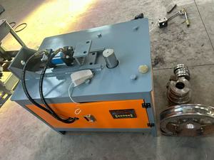 Máquina de Dobragem de Barras de Aço 220V 110V Vendas Diretas de Fábrica Máquina Portátil CNC Hidráulica para Dobragem de Verga - Product Image 4