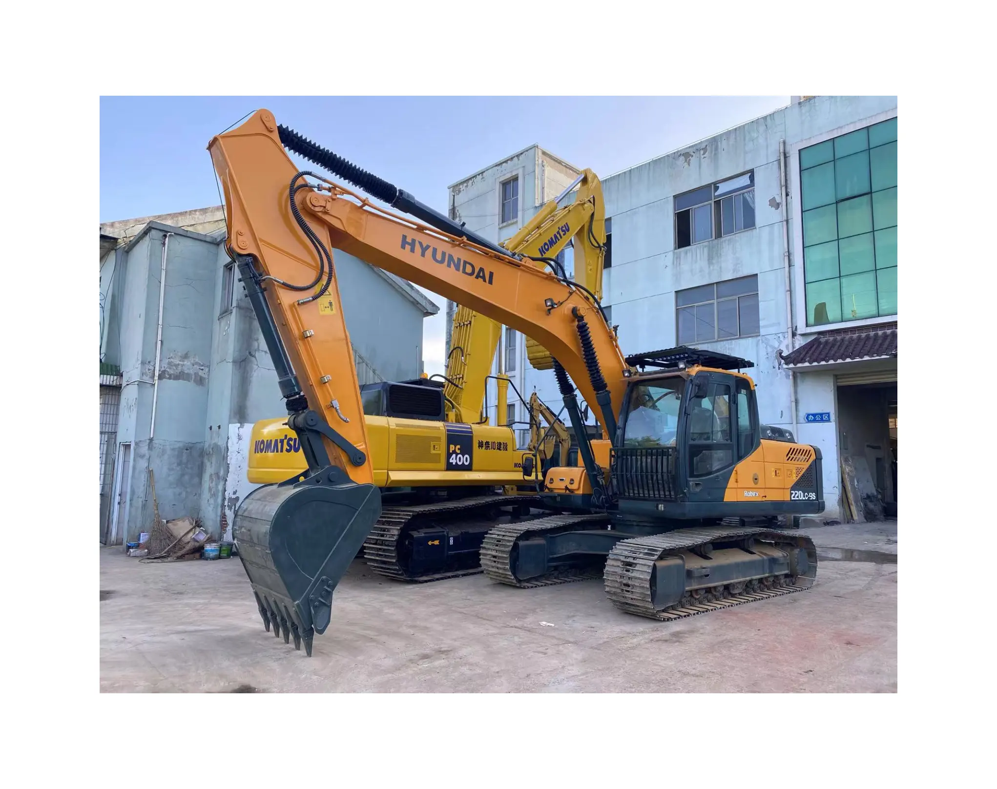 Horas de trabalho baixas 20 toneladas Coréia Hyundai Escavadeira 200 220-9 Máquinas de engenharia usadas Hyundai 220 escavadeira usada bem vendida