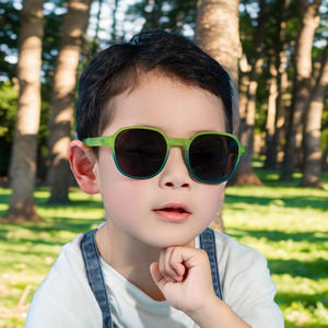 Lunettes de soleil pliables unisexes pour enfants, protection UV400, monture TR90, verres TAC, monture intégrale, protection solaire polarisée pour enfants - Product Image 2