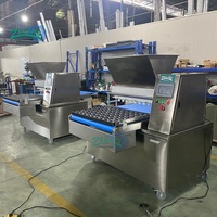 Ligne de remplissage automatique de cupcakes, machine industrielle de dépose de pâte à gâteau, machine de remplissage de gâteaux à la crème avec convoyeur