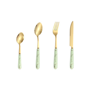 Ensemble de couteau, fourchette et cuillère en acier inoxydable avec manche en céramique, motif marbré, 4 pièces, couverts occidentaux durables, ensemble cadeau - Product Image 5