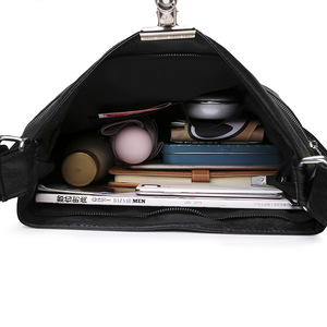Sac fourre-tout vintage en cuir PU pour femme, sac à main rétro tendance, sac à bandoulière décontracté pour voyage - Product Image 4
