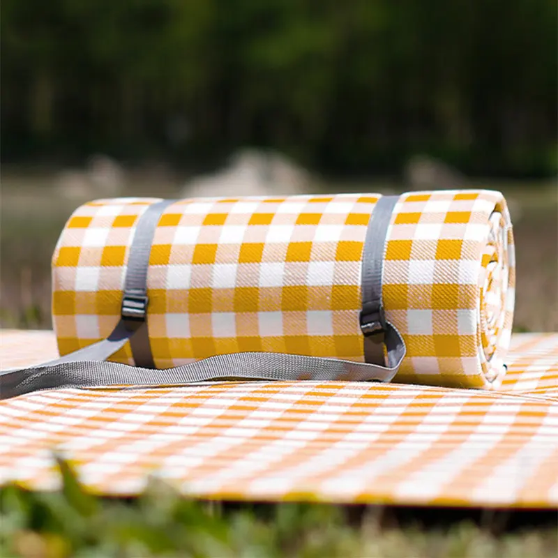 Retro Style Outdoor Portable Camping Thickened Moisture-proof Waterproof Picnic Rug Quilted Cotton Picnic Mat Blanket