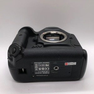 Appareils photo reflex numériques d'occasion <span class=keywords><strong>Canon</strong></span> EOS-<span class=keywords><strong>1D</strong></span> <span class=keywords><strong>X</strong></span> Mark II (1DX2) de qualité supérieure, 20,2 MP, 14 ips, 4K 60p, autofocus Dual Pixel, reconditionnés pour la revente en gros - Product Image 5