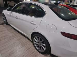 Guazi pas cher <span class=keywords><strong>prix</strong></span> Alfa Romeo <span class=keywords><strong>Giulia</strong></span> essence 2.0 <span class=keywords><strong>voiture</strong></span> d'occasion RWD 5 sièges - Product Image 3