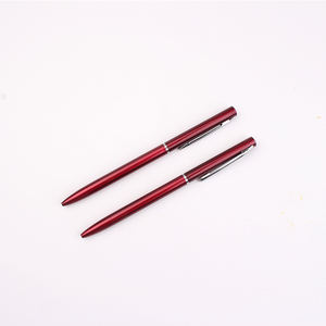 Stylo bille fin Sonnet Rouge Rubis Laqué avec finition dorée - Product Image 1