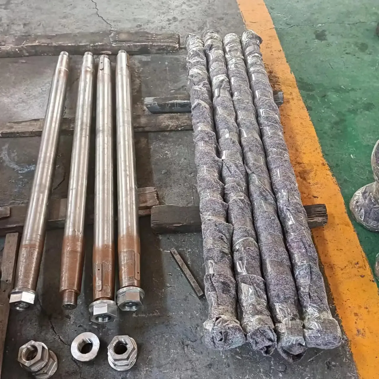 Stainless steel forged ship propeller shaft / coupling shaft
