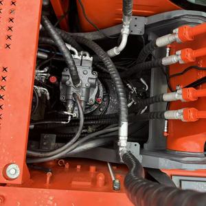 รถขุด Doosan DX225LC-9 มือสองคุณภาพสูง ความจุบุ้งกี๋ 1.05 ลูกบาศก์เมตร ชั่วโมงการทำงานต่ำ เครื่องยนต์ เกียร์ ปั๊ม PLC ทำงานได้เสถียร - Product Image 3