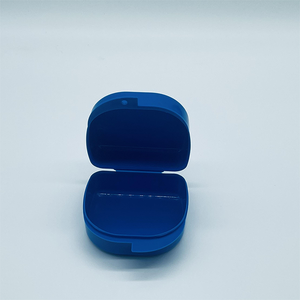 Boîte à prothèses dentaires LYU03030-1XS, style ouverture centrale, étui léger pour appareil orthodontique et <span class=keywords><strong>aligneur</strong></span>, pour soins dentaires quotidiens - Product Image 4