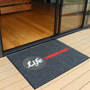Tapis de sol commerciaux de grande taille avec logo personnalisé - Product Image 1