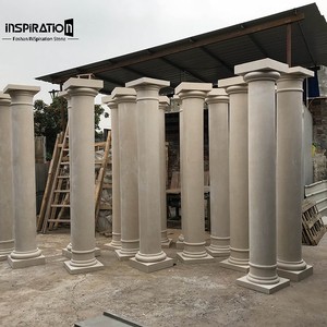 Colonne cannelée en béton pour l'intérieur d'une église, design symétrique et orné pour la chapiteau, ornement d'intérieur de luxe pour hall de bâtiment religieux - Product Image 5