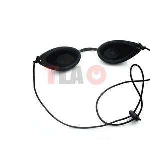 Masque oculaire sportif TLA Black Out Goggles pour la thérapie par la lumière rouge, utilisable en toutes saisons - Product Image 2