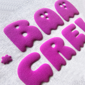 Factory Custom Clothing Iron On Patch Rubber 3d Raised Logo Vinyl Labels Glossy Silicone Heat Transfer Sticker For T-Shirt