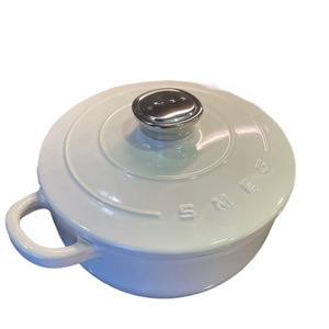 Olla Smeg de hierro fundido esmaltado de 24 cm con doble asa para cocinar por inducción, resistente al calor, para sopas. - Product Image 5