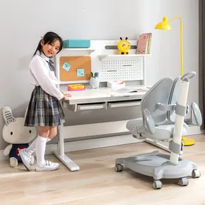 Sedile moderno scrivania e sedia per l'apprendimento regolabili in altezza Set tavolo da lettura ergonomico per bambini in legno per bambini di 10 anni